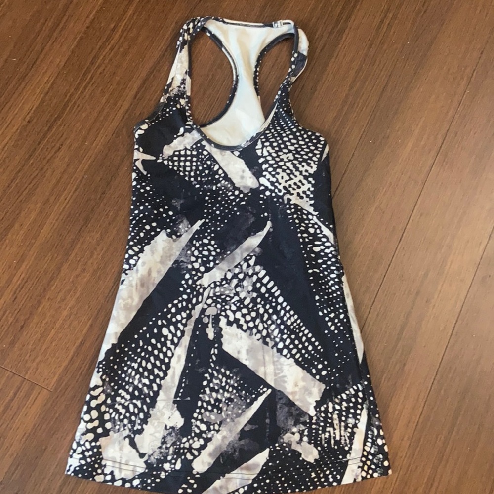 Lululemon tank top